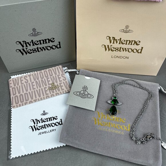 Vivienne Westwood Jewelry - Vivienne Westwood Ismene Drop Pendant Necklace Green